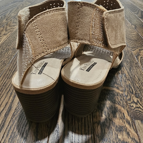 Kim Rogers sandals - Picture 4 of 7